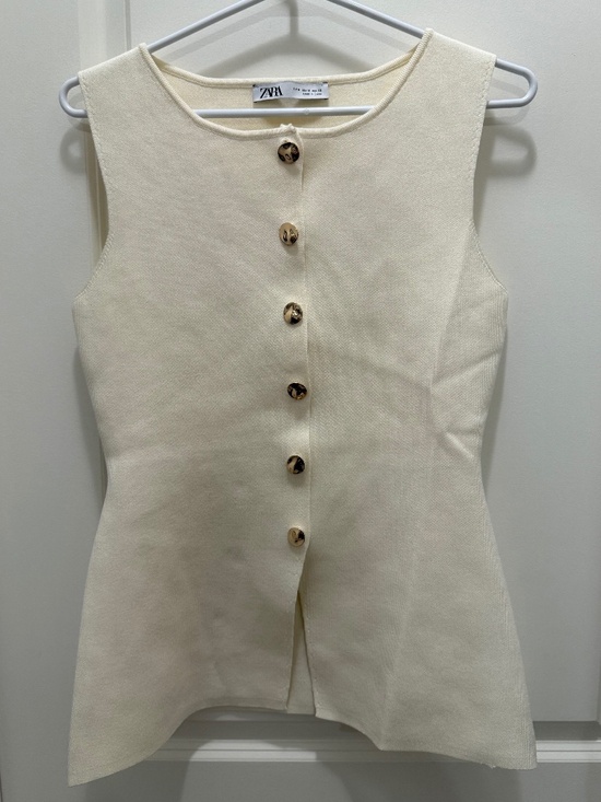 Zara knit vest - Picture 1 of 1